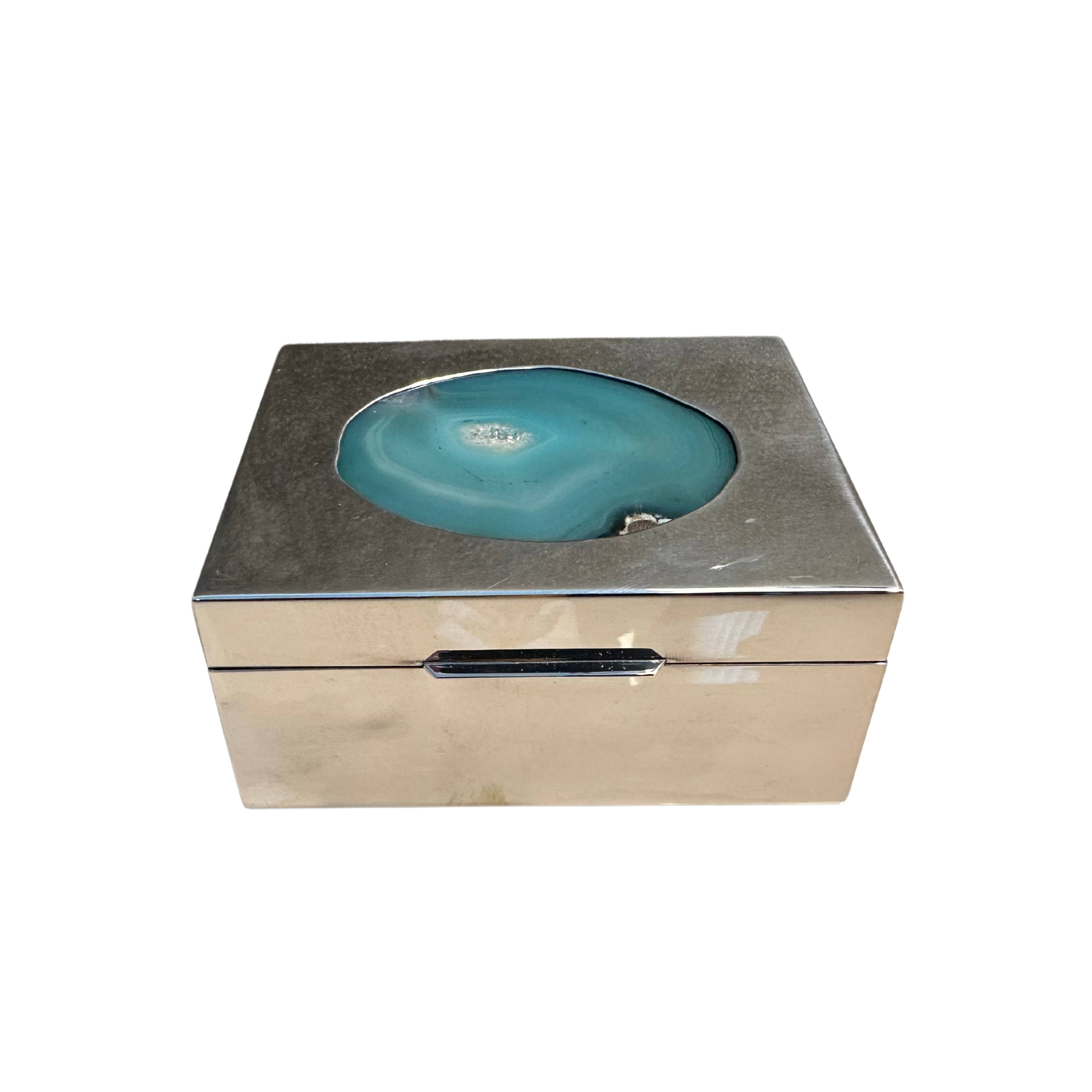 Handmade 925 sterling silver box with green agate and wooden interior